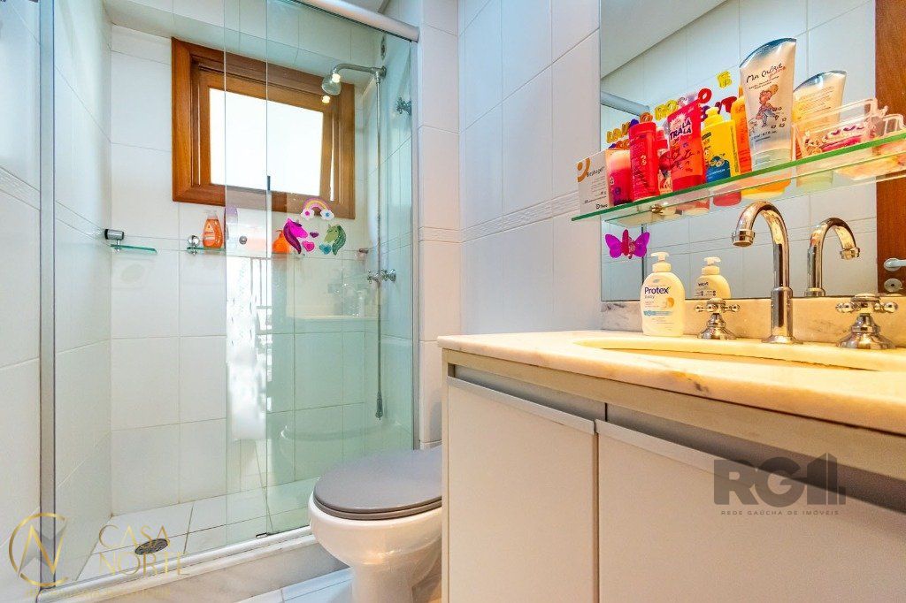 Apartamento à venda com 2 quartos, 86m², 1 suíte, 2 vagas, Rua Casemiro de Abreu no bairro Bela Vista em Porto Alegre