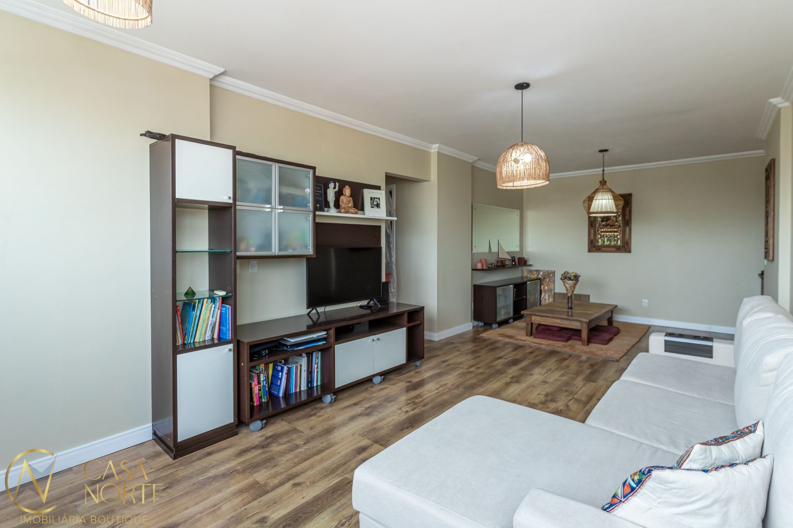 Apartamento à venda com 3 quartos, 102m², 1 suíte, 2 vagas, Rua Verissimo Rosa no bairro Partenon em Porto Alegre
