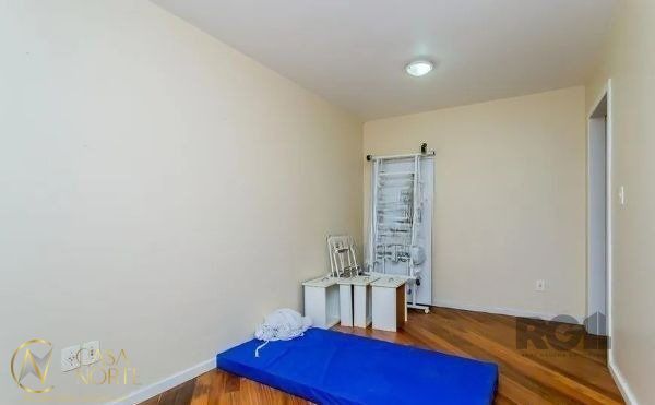 Casa à venda com 4 quartos, 210m², 3 suítes, 1 vaga, Avenida Professor Paula Soares no bairro Jardim Itu em Porto Alegre