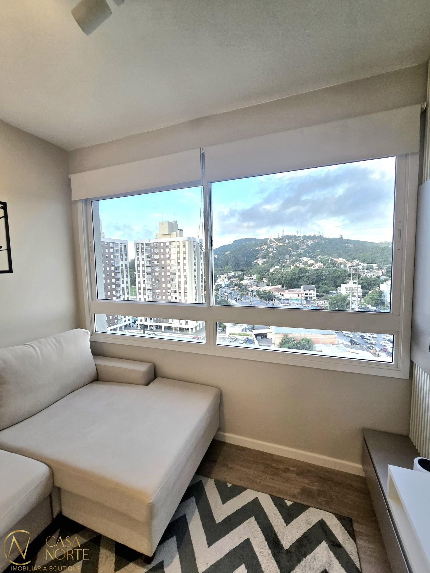 Apartamento à venda com 2 quartos, 56m², 1 suíte, 1 vaga, Rua Capitão Pedro Werlang no bairro Partenon em Porto Alegre