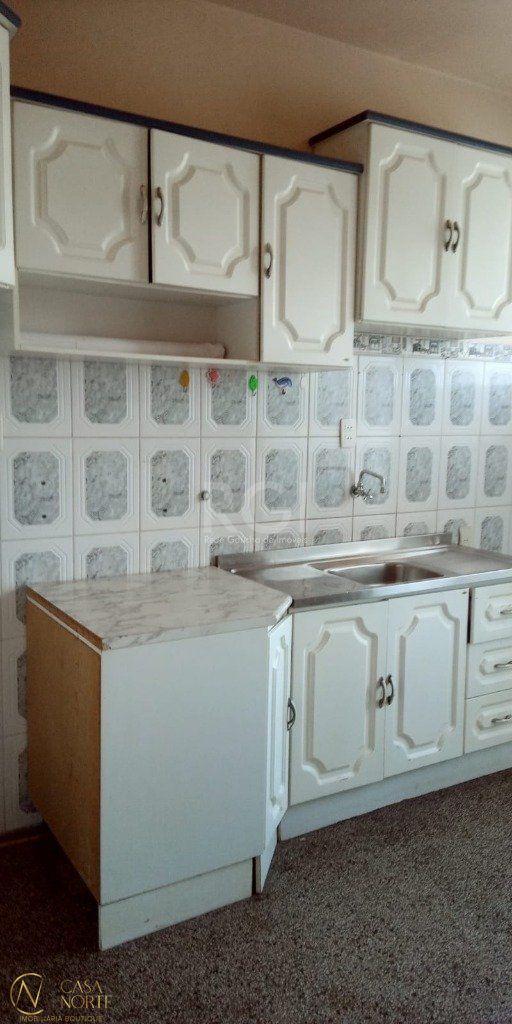 Apartamento à venda com 2 quartos, 57m², Avenida Presidente Franklin Roosevelt no bairro Navegantes em Porto Alegre