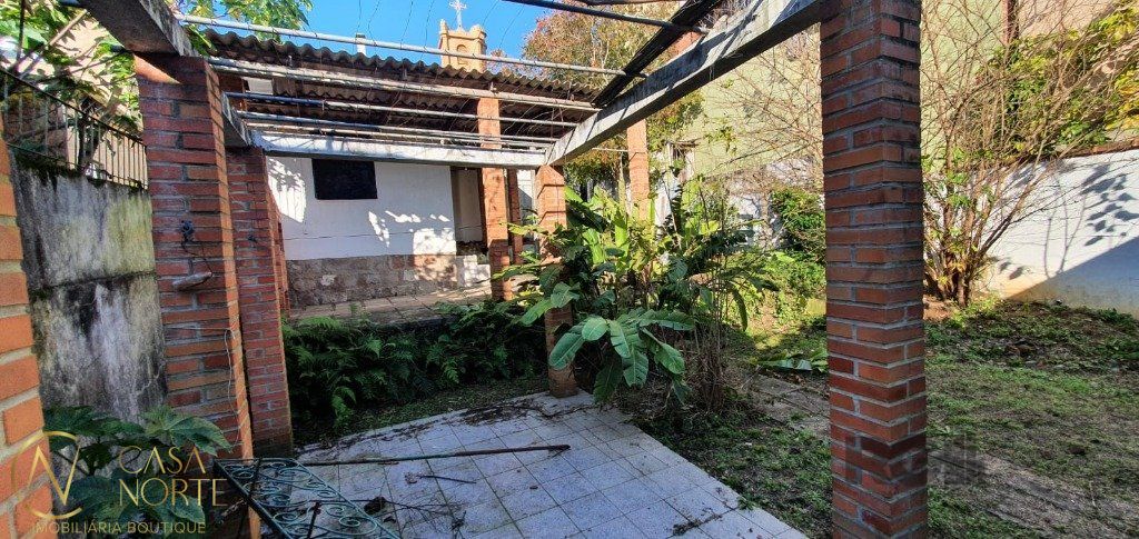 Terreno à venda  com 370m², Rua Luiz de Camões no bairro Santo Antônio em Porto Alegre