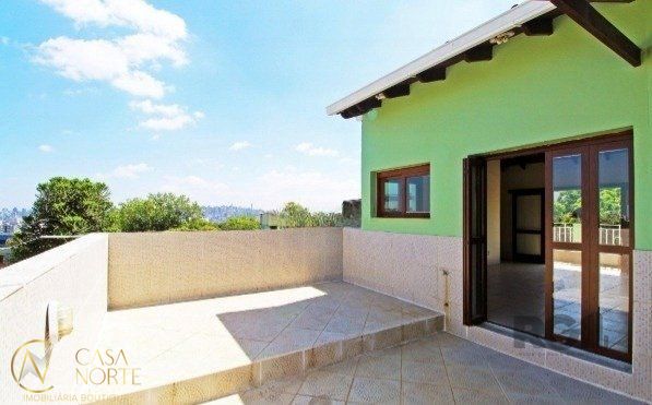 Cobertura à venda com 4 quartos, 252m², 2 suítes, 2 vagas, Rua Luiz de Camoes no bairro Santo Antônio em Porto Alegre