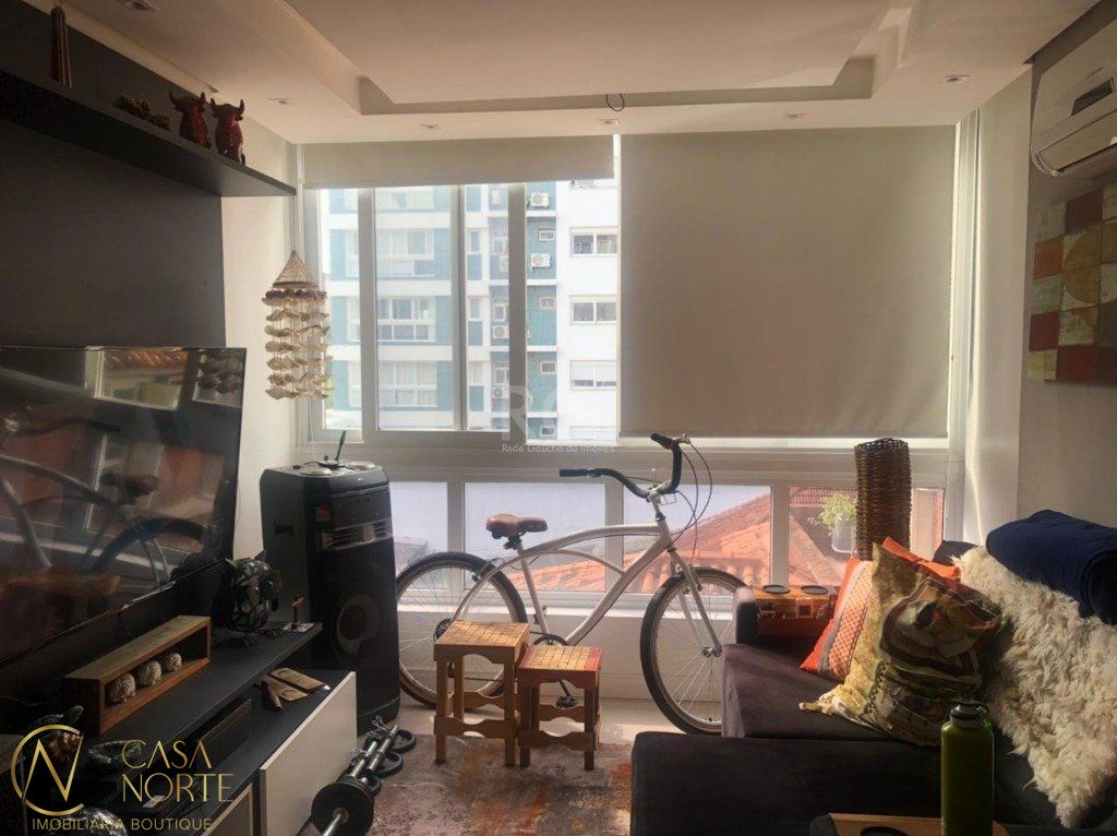 Apartamento à venda com 2 quartos, 60m², 1 suíte, 1 vaga, Rua Doutor Armando Barbedo no bairro Tristeza em Porto Alegre