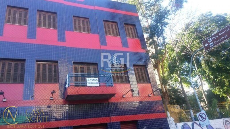 Prédio Comercial à venda com 6 quartos, 283m², Rua General Bento Martins no bairro Centro Histórico em Porto Alegre