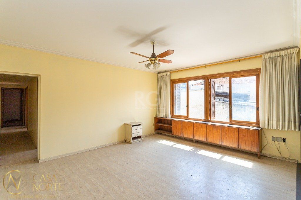 Apartamento à venda com 3 quartos, 157m², 1 vaga, Rua Dona Eugênia no bairro Santa Cecília em Porto Alegre