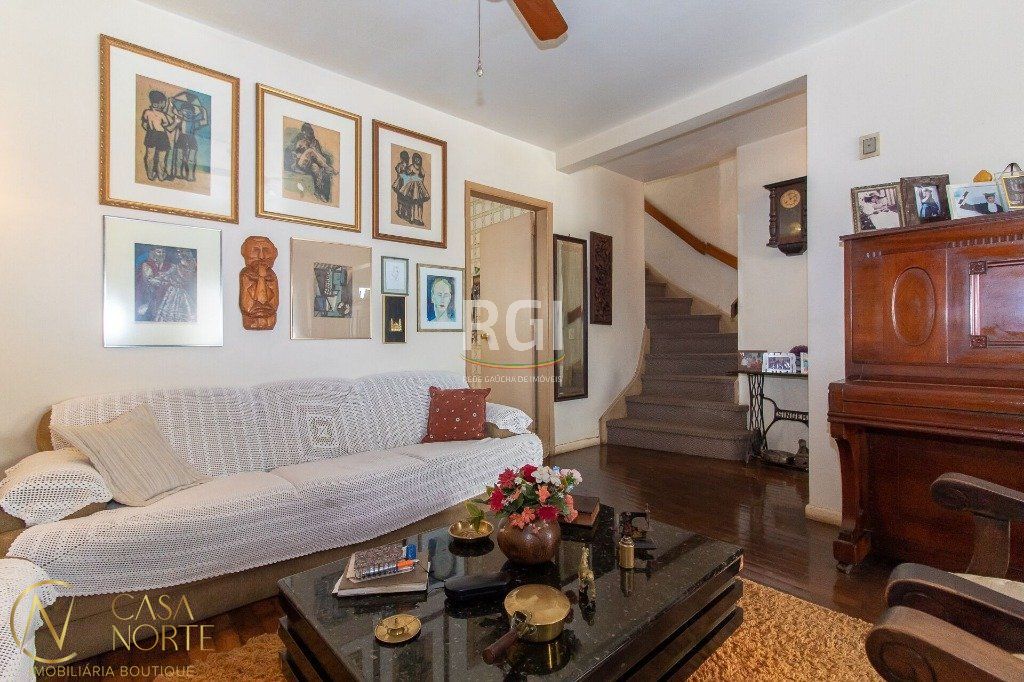 Cobertura à venda com 3 quartos, 230m², 1 suíte, Rua Vicente da Fontoura no bairro Rio Branco em Porto Alegre