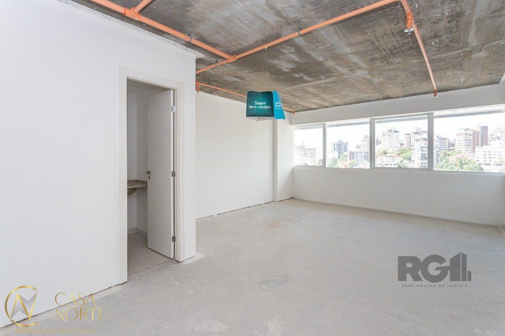 Sala Comercial à venda com 1 quarto, 38m², 1 vaga, Rua Ramiro Barcelos no bairro Moinhos de Vento em Porto Alegre
