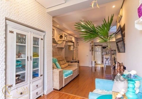 Apartamento à venda com 3 quartos, 72m², 1 suíte, 1 vaga, Rua Professor Cristiano Fischer no bairro Jardim do Salso em Porto Alegre