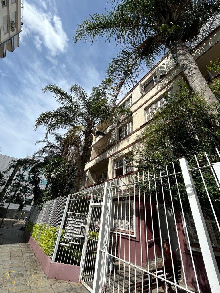 Apartamento à venda com 3 quartos, 110m², Rua Augusto Pestana no bairro Santana em Porto Alegre