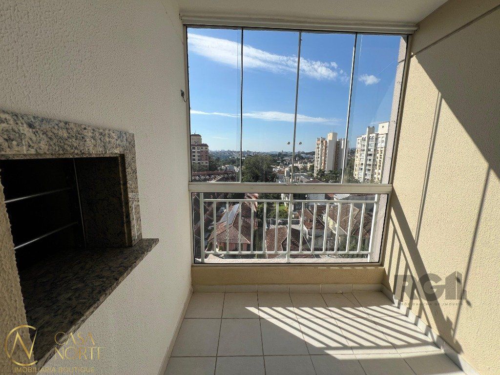 Apartamento à venda com 3 quartos, 72m², 1 suíte, 2 vagas, Avenida Arnaldo Bohrer no bairro Teresópolis em Porto Alegre