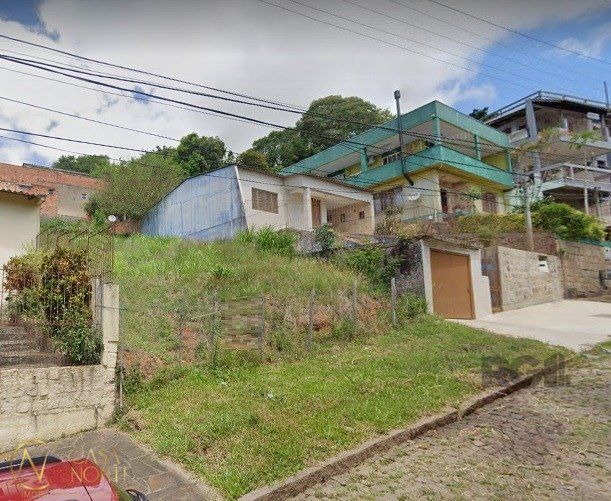 Terreno à venda  com 300m², Rua Professor Luiz Antônio Lopes no bairro Morro Santana em Porto Alegre