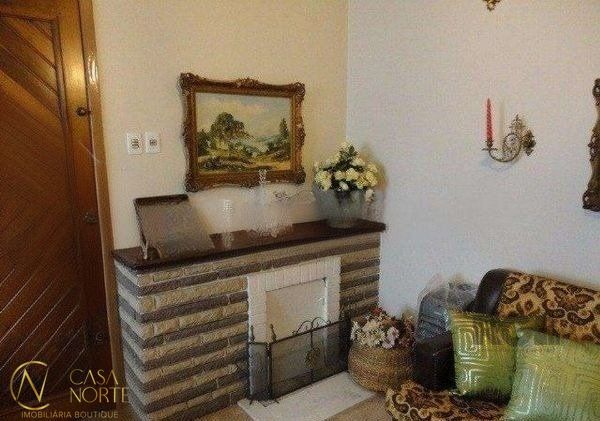 Casa à venda com 3 quartos, 217m², 1 suíte, 3 vagas, Rua Doutor João Dutra no bairro Petrópolis em Porto Alegre