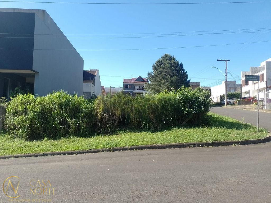 Terreno à venda  com 307m², Rua João Baptista Tedesco no bairro Mário Quintana em Porto Alegre
