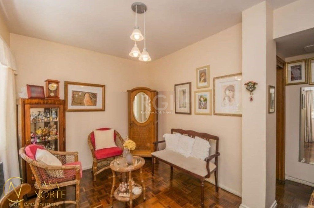 Apartamento à venda com 1 quarto, 61m², Rua Duque de Caxias no bairro Centro Histórico em Porto Alegre