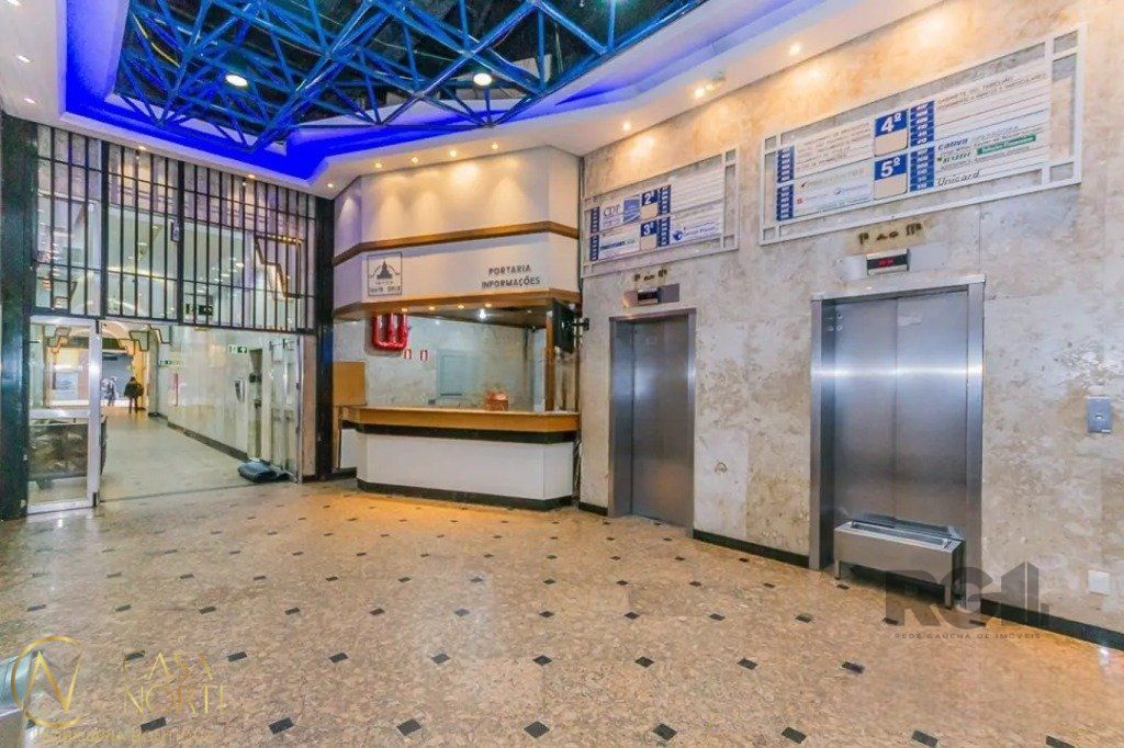 Sala Comercial à venda , 71m², Rua dos Andradas no bairro Centro Histórico em Porto Alegre