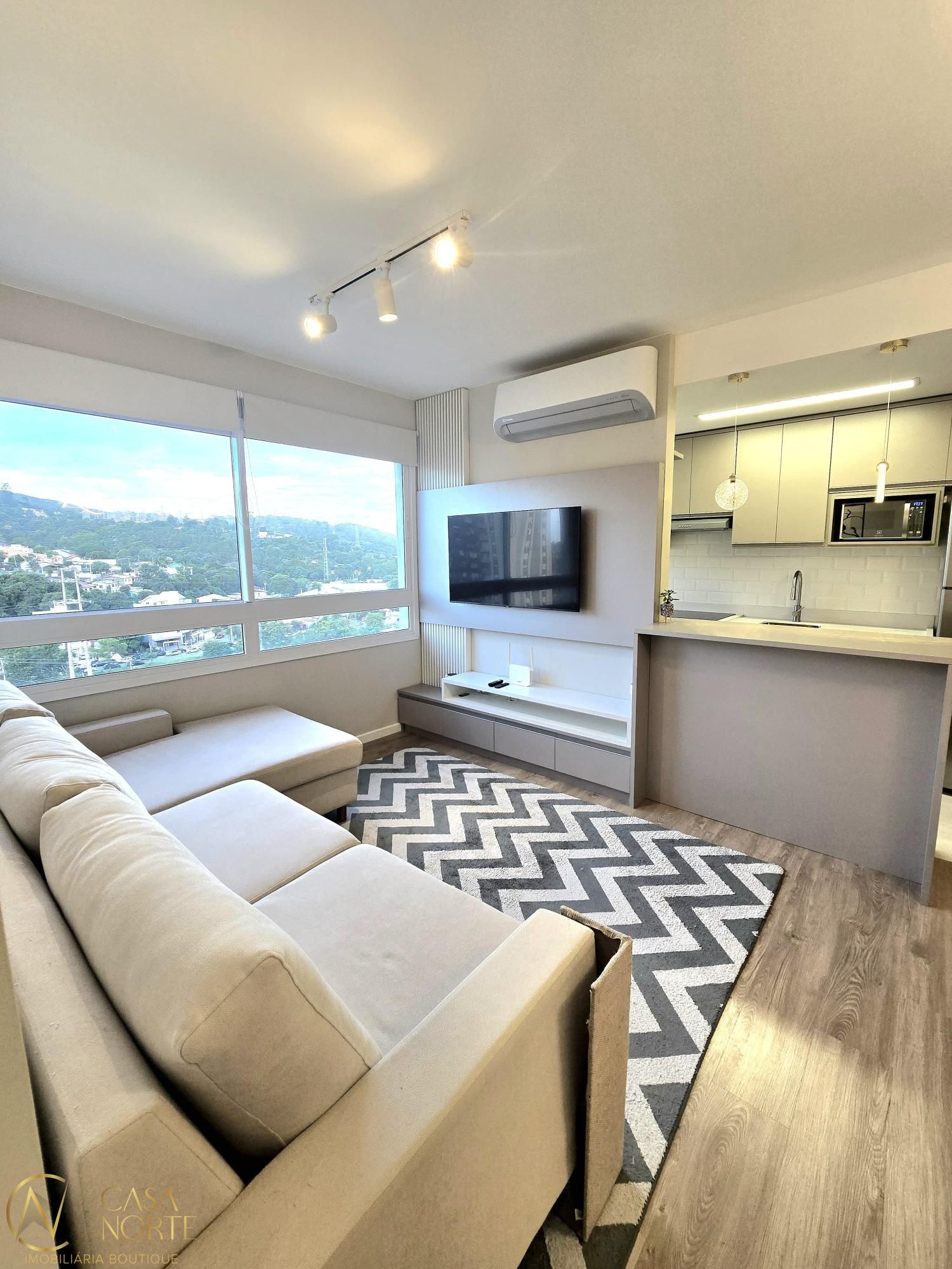 Apartamento à venda com 2 quartos, 56m², 1 suíte, 1 vaga, Rua Capitão Pedro Werlang no bairro Partenon em Porto Alegre