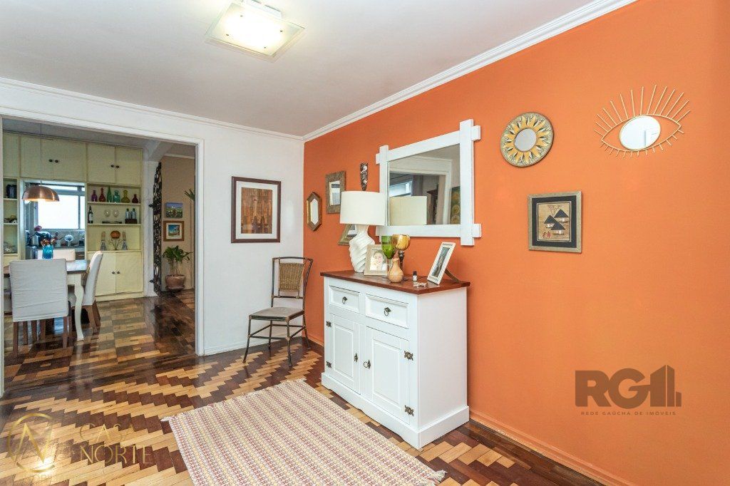 Apartamento à venda com 4 quartos, 116m², Rua Ramiro Barcelos no bairro Rio Branco em Porto Alegre