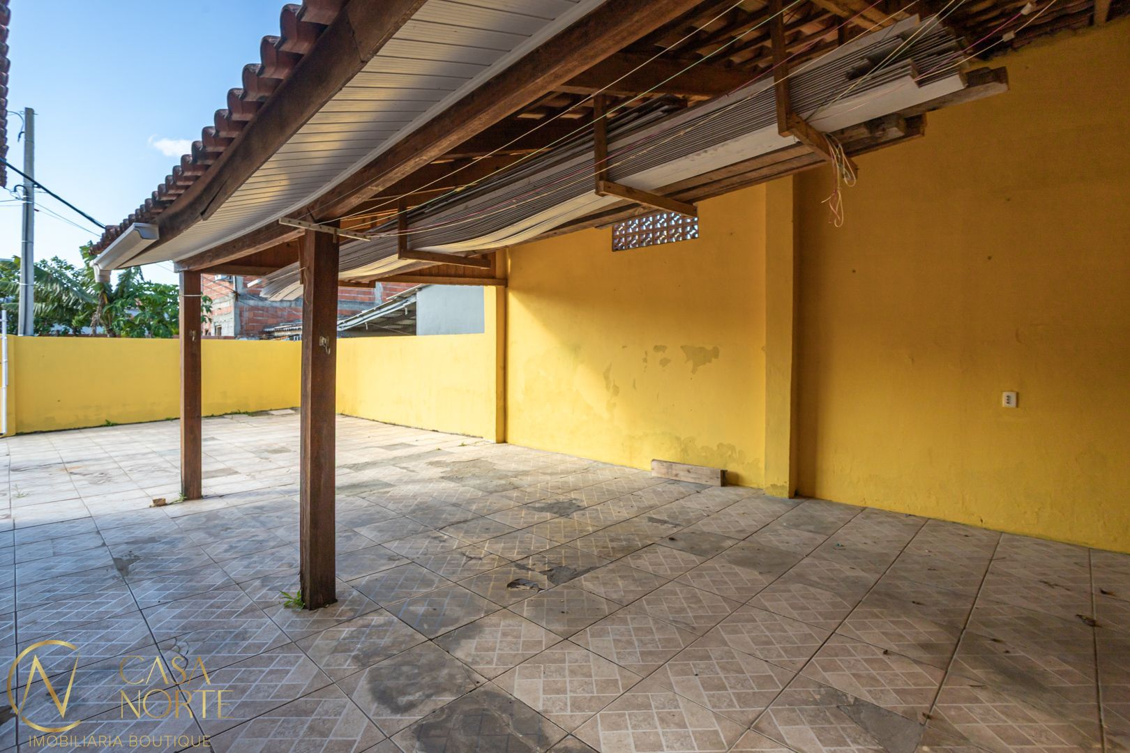 Casa à venda com 2 quartos, 71m², 3 vagas, Rua Mário Vieira Marques no bairro Hípica em Porto Alegre