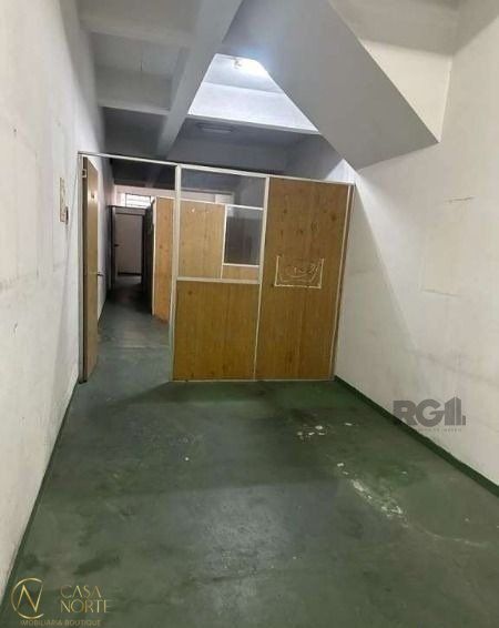 Casa à venda com 2 quartos, 168m², 1 vaga, Rua General Caldwell no bairro Menino Deus em Porto Alegre