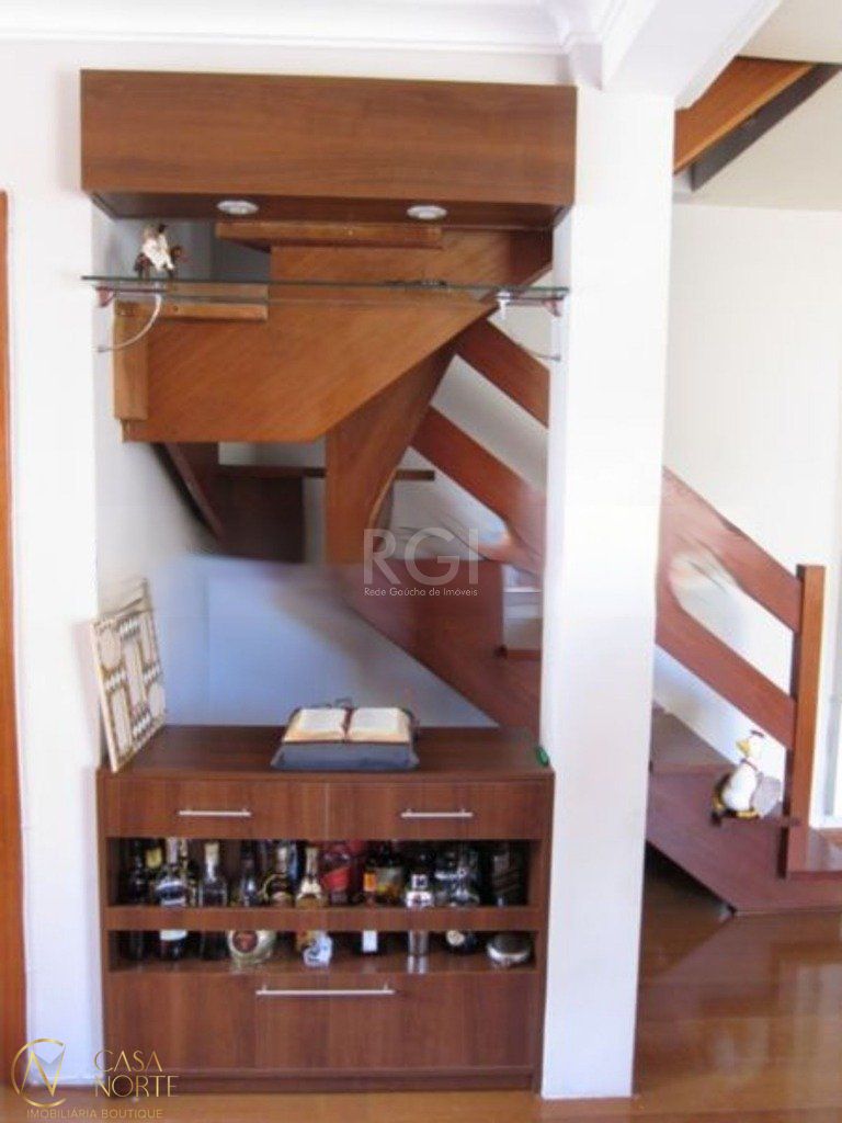 Cobertura à venda com 2 quartos, 95m², 1 suíte, 1 vaga, Avenida Lavras no bairro Petrópolis em Porto Alegre