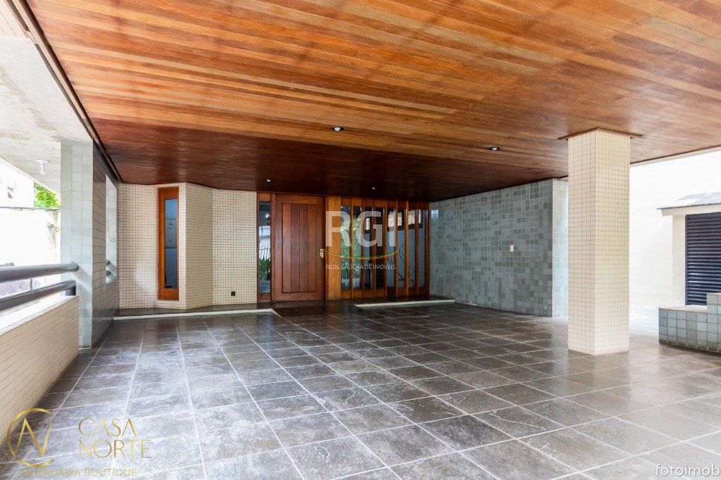 Cobertura à venda com 3 quartos, 248m², 1 suíte, 3 vagas, Avenida Iguassu no bairro Petrópolis em Porto Alegre