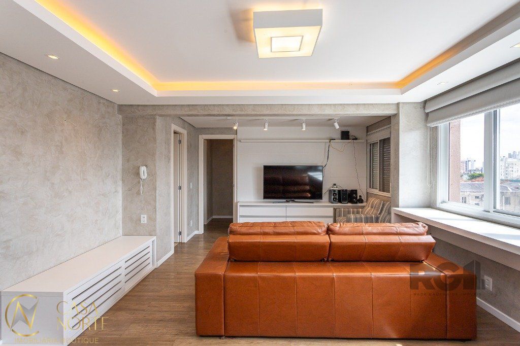 Apartamento à venda com 3 quartos, 68m², 1 suíte, 1 vaga, Avenida Florianópolis no bairro Azenha em Porto Alegre
