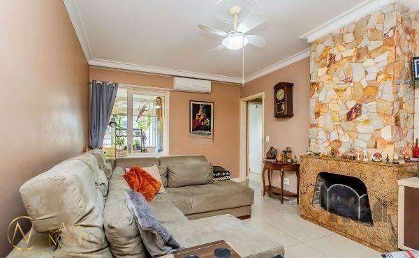 Apartamento à venda com 3 quartos, 170m², 1 suíte, 1 vaga, Rua Mucio Teixeira no bairro Menino Deus em Porto Alegre