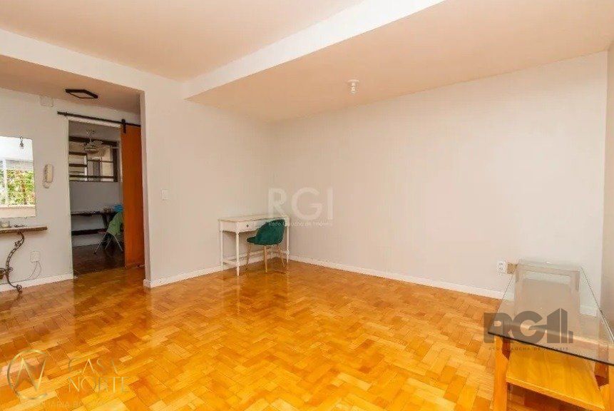 Apartamento à venda com 4 quartos, 102m², 1 suíte, 1 vaga, Avenida Cauduro no bairro Bom Fim em Porto Alegre