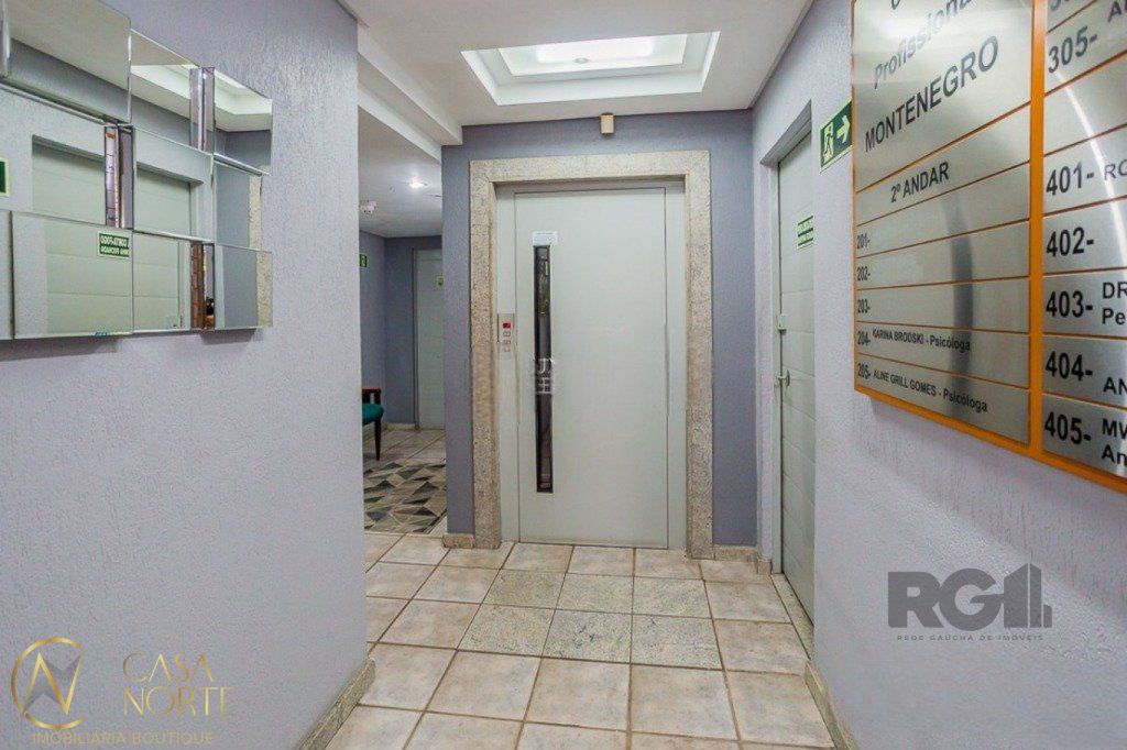 Sala Comercial à venda , 27m², Avenida Montenegro no bairro Petrópolis em Porto Alegre