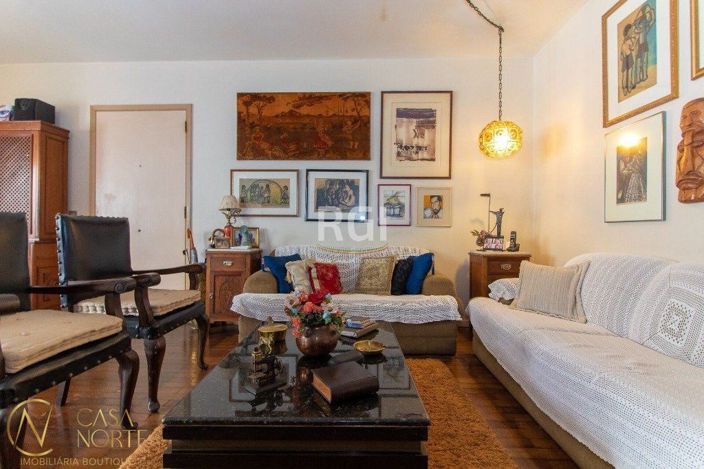 Cobertura à venda com 3 quartos, 230m², 1 suíte, Rua Vicente da Fontoura no bairro Rio Branco em Porto Alegre