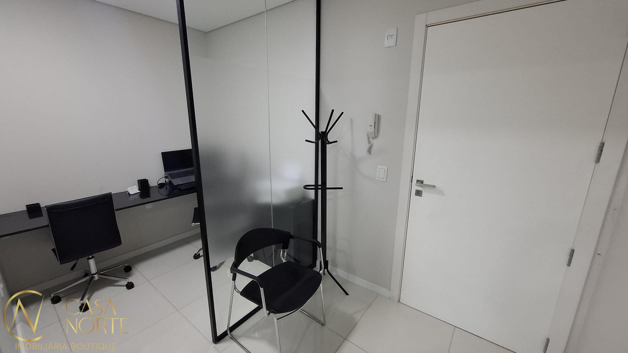 Sala Comercial à venda com 1 quarto, 40m², 1 vaga, Avenida Ipiranga no bairro Praia de Belas em Porto Alegre