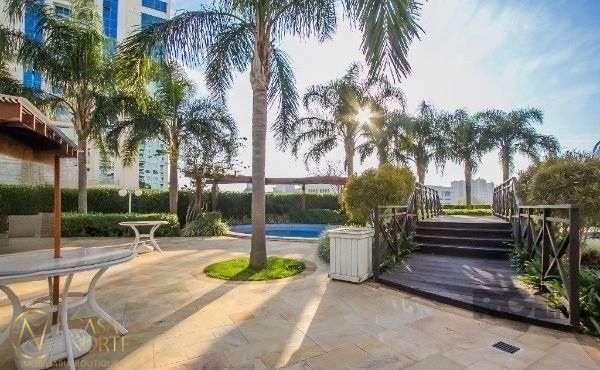 Apartamento à venda com 2 quartos, 81m², 2 vagas, Avenida Veríssimo de Amaral no bairro Jardim Europa em Porto Alegre