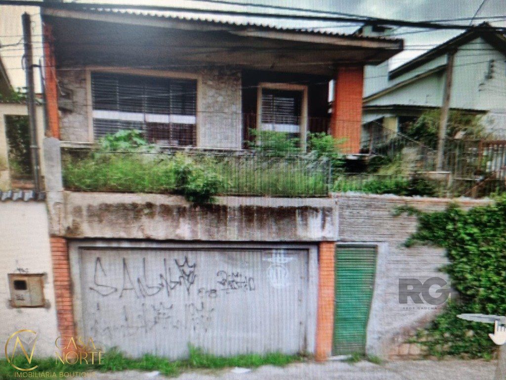 Casa à venda com 3 quartos, 90m², 1 suíte, 2 vagas, Avenida Coronel Gastão Haslocher Mazeron no bairro Medianeira em Porto Alegre