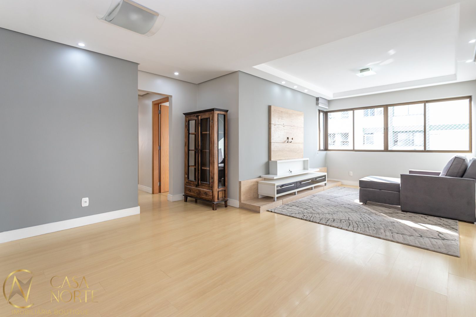 Apartamento à venda com 3 quartos, 89m², 1 suíte, 2 vagas, Rua Gonçalves Dias no bairro Menino Deus em Porto Alegre