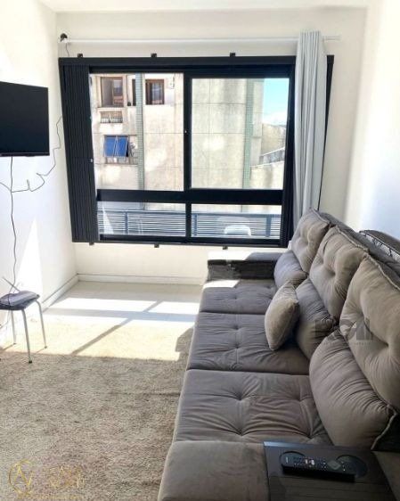 Apartamento à venda com 1 quarto, 40m², 1 vaga, Rua Professor Freitas e Castro no bairro Azenha em Porto Alegre