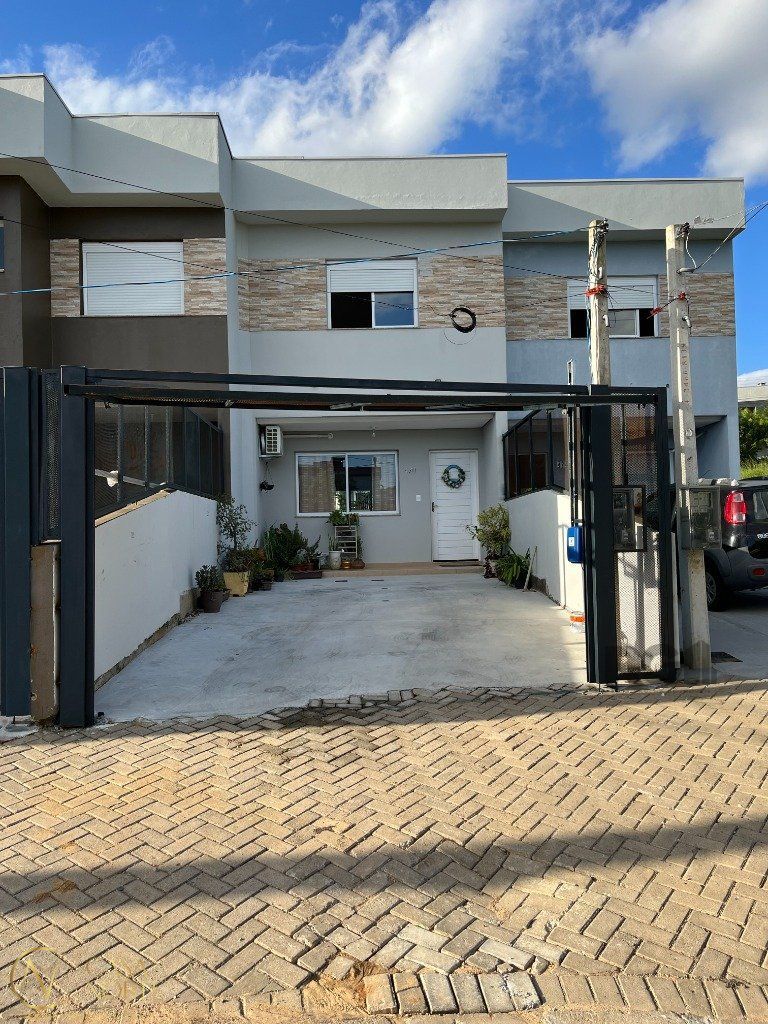 Casa de Condomínio à venda com 3 quartos, 107m², 1 suíte, 2 vagas, Rua Vanderlei da Silva Alves no bairro Mário Quintana em Porto Alegre