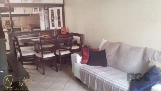 Casa de Condomínio à venda com 3 quartos, 95m², 1 vaga, Rua Humberto de Campos no bairro Partenon em Porto Alegre