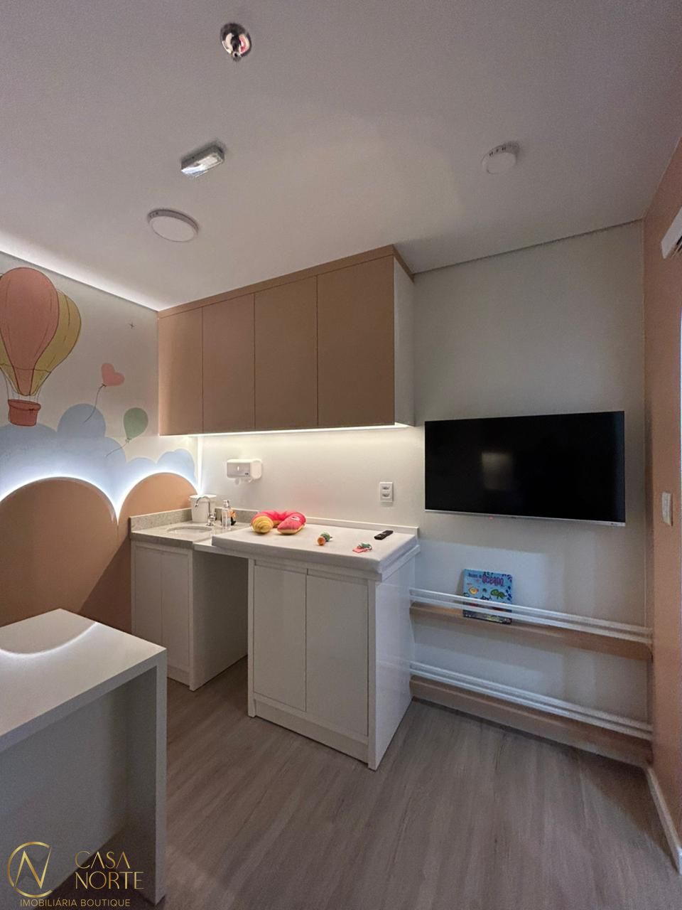 Conjunto Comercial à venda com 1 quarto, 38m², 1 vaga, Rua Gomes Jardim no bairro Santana em Porto Alegre
