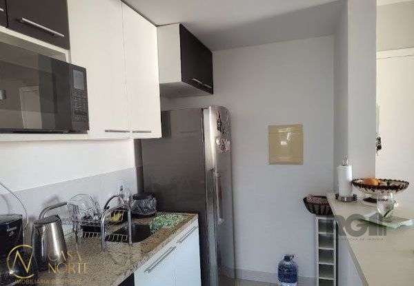 Apartamento à venda com 3 quartos, 68m², 1 suíte, 1 vaga, Rua Carlos Reverbel no bairro Jardim Carvalho em Porto Alegre