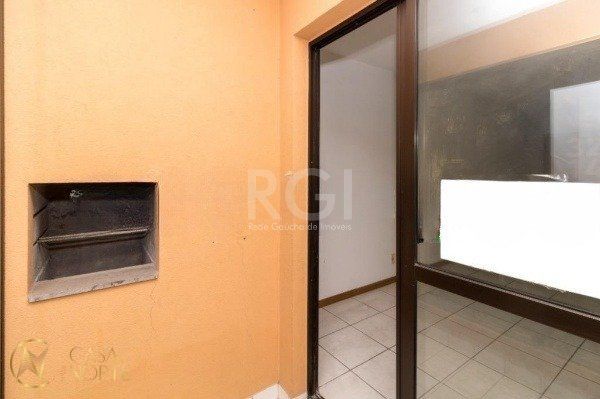 Apartamento à venda com 3 quartos, 67m², 1 suíte, 1 vaga, Rua Professor Carvalho Freitas no bairro Teresópolis em Porto Alegre