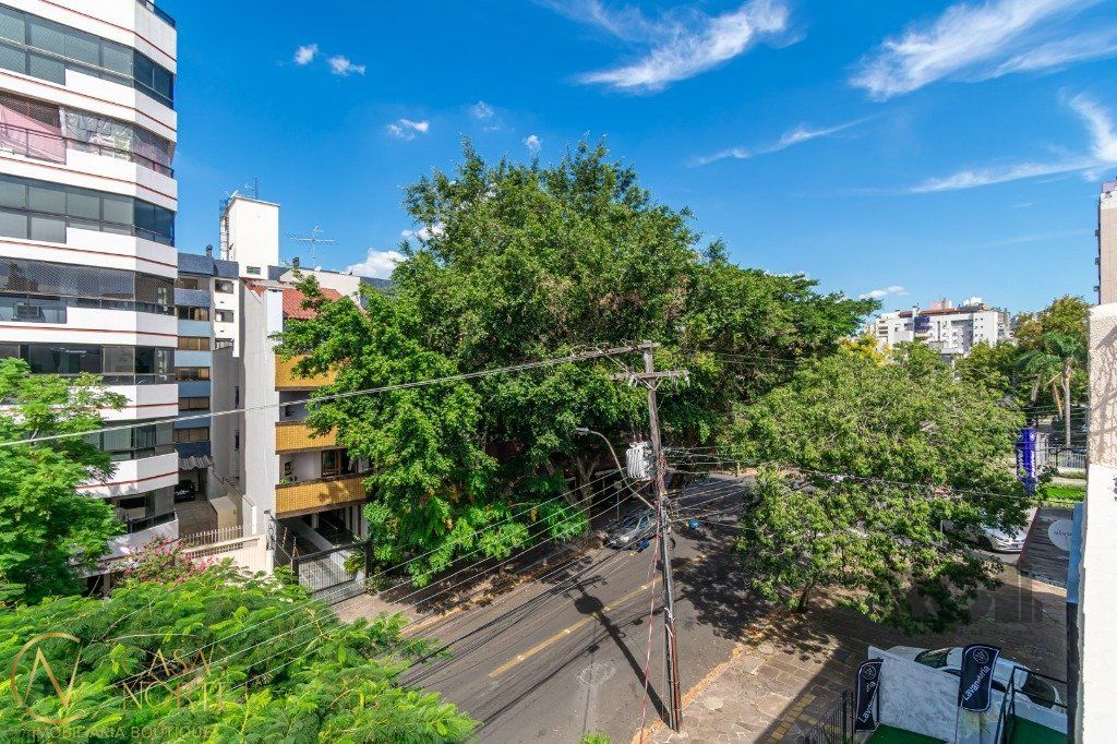 Cobertura à venda com 4 quartos, 201m², 1 suíte, Rua Portugal no bairro São João em Porto Alegre