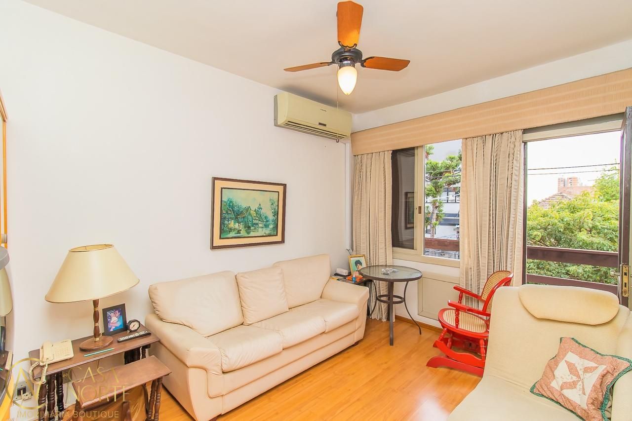 Apartamento à venda com 3 quartos, 75m², Rua Comendador Azevedo no bairro Floresta em Porto Alegre