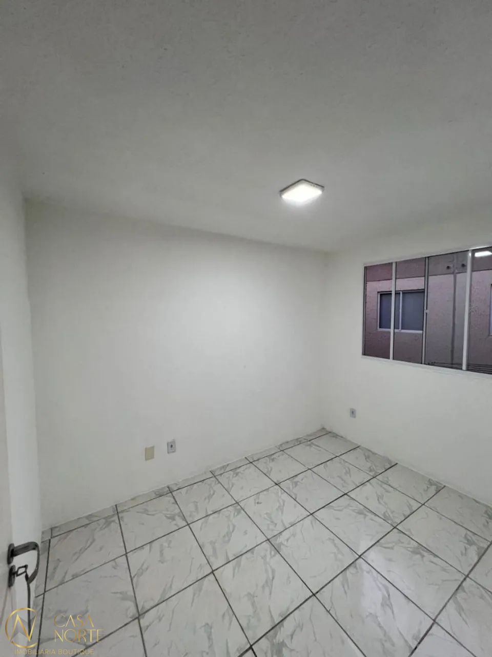 Apartamento à venda com 2 quartos, 42m², 1 vaga, Avenida Souza Melo no bairro Sarandi em Porto Alegre