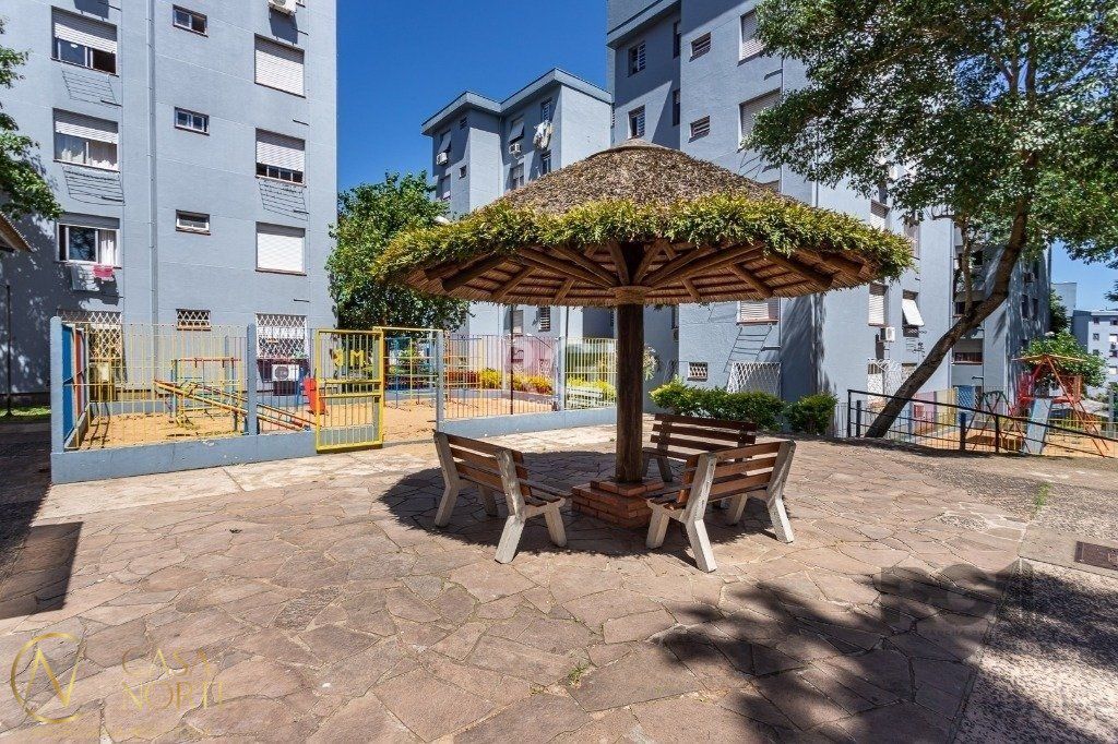 Apartamento à venda com 2 quartos, 52m², 1 vaga, Avenida Professor Oscar Pereira no bairro Azenha em Porto Alegre