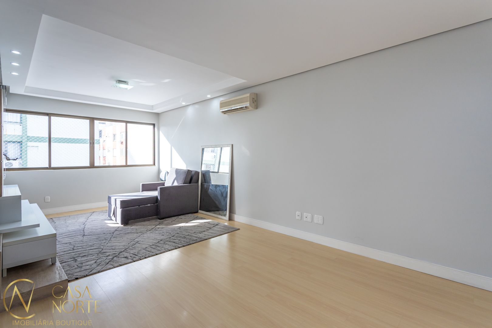 Apartamento à venda com 3 quartos, 89m², 1 suíte, 2 vagas, Rua Gonçalves Dias no bairro Menino Deus em Porto Alegre
