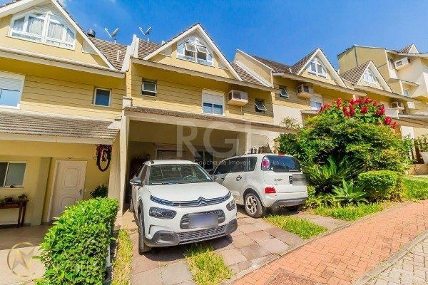 Casa de Condomínio à venda com 4 quartos, 185m², 1 suíte, 4 vagas, Avenida Engenheiro Ludolfo Boehl no bairro Teresópolis em Porto Alegre