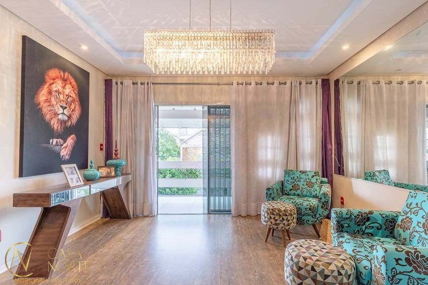 Casa à venda com 3 quartos, 360m², 1 suíte, 3 vagas, Rua Dona Adda Mascarenhas de Moraes no bairro Jardim Itu em Porto Alegre
