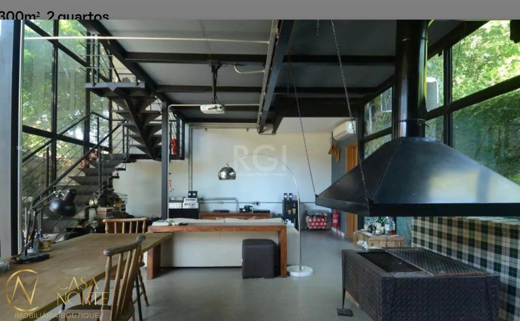 Casa à venda com 4 quartos, 190m², 2 suítes, Rua Lopo Gonçalves no bairro Cidade Baixa em Porto Alegre