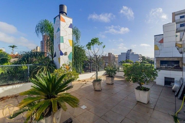 Cobertura à venda com 3 quartos, 301m², 1 suíte, 3 vagas, Rua General Souza Doca no bairro Petrópolis em Porto Alegre